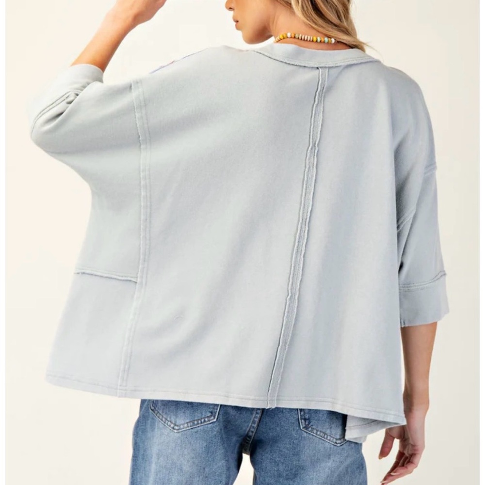 easel Light Gray V-Neck Tunic with Pastel Floral Appliqués - Picture 3 of 5